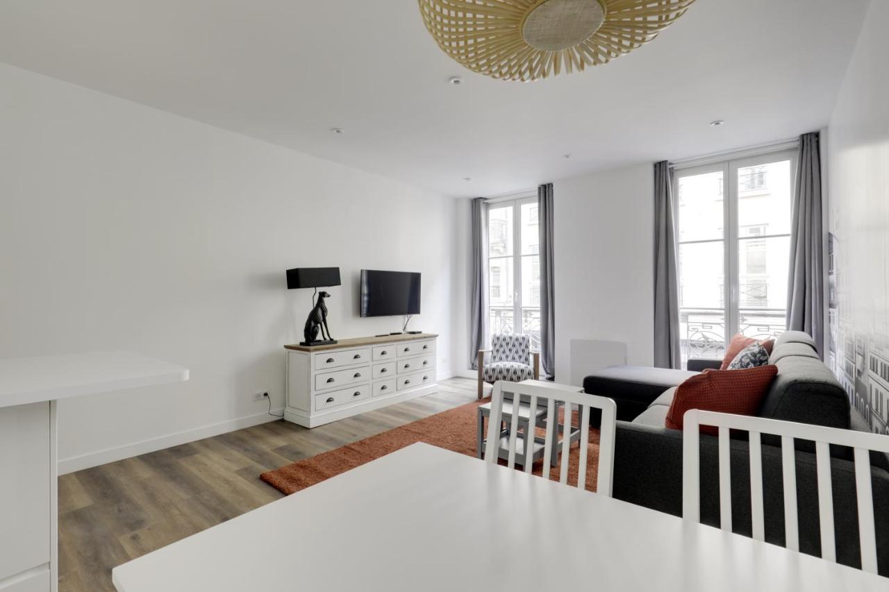 AC 4 people apartment Louvres Place Vendome Paris center by Weekome Extérieur photo